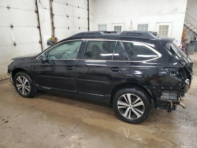  SUBARU OUTBACK 2018 Czarny