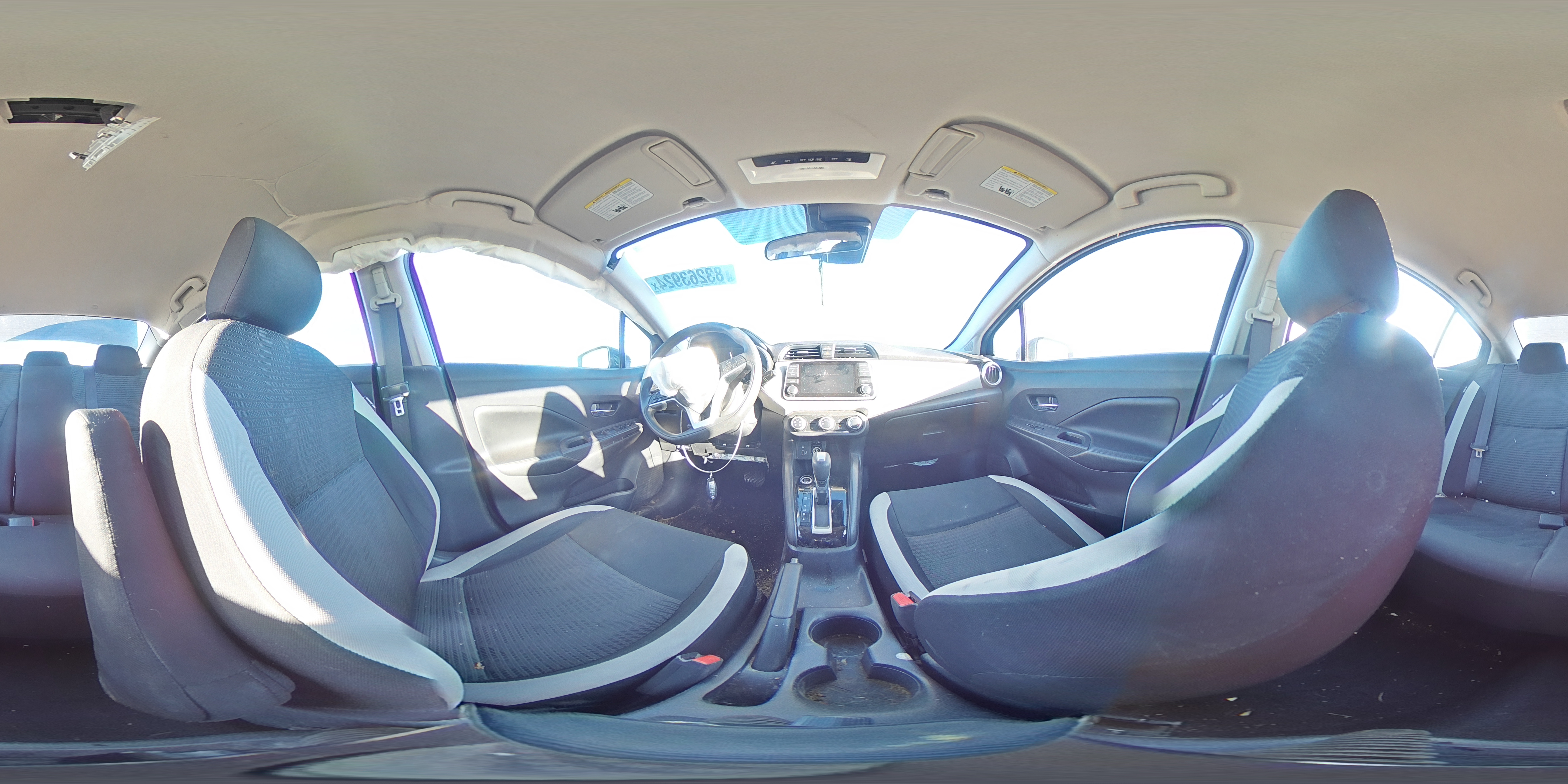 2020 Nissan Versa - Image 13