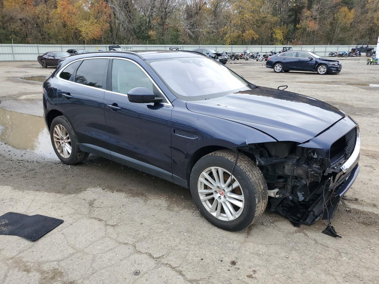 2017 Jaguar F-Pace - Image 4