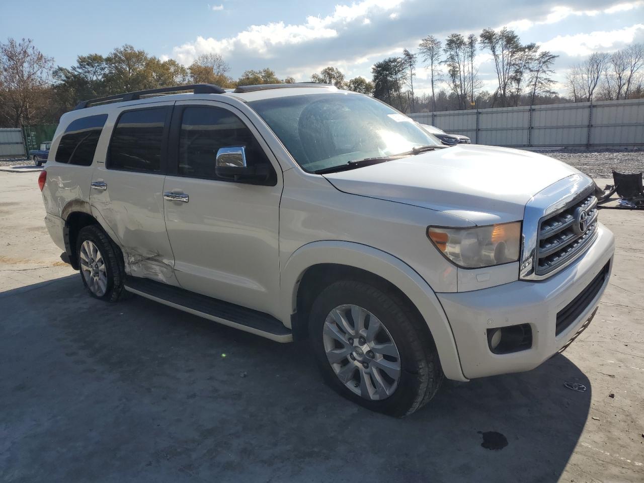 2010 Toyota Sequoia - Image 4