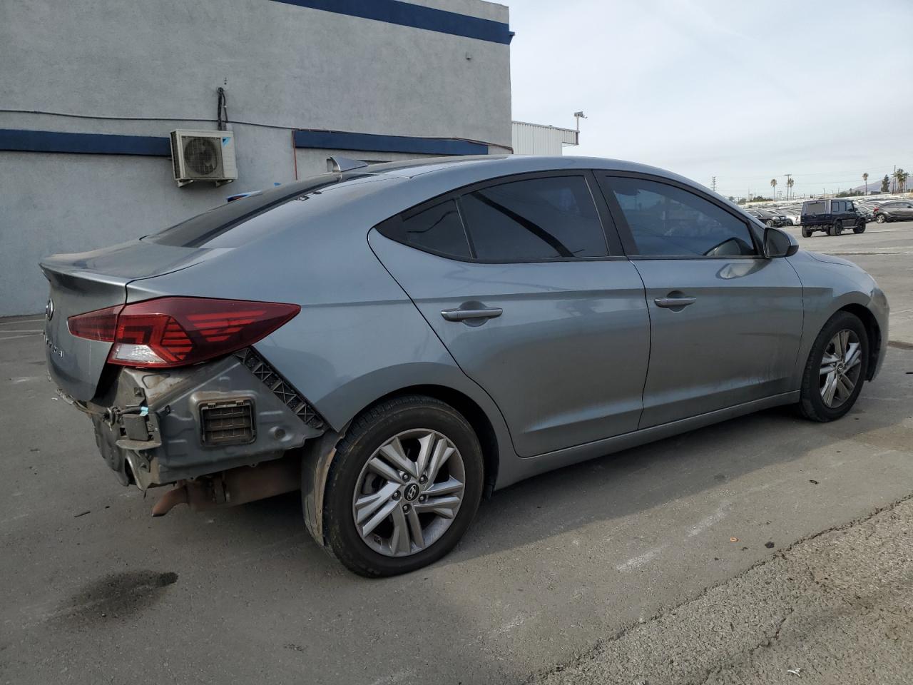 VIN KMHD84LF8KU741411 2019 HYUNDAI ELANTRA no.3