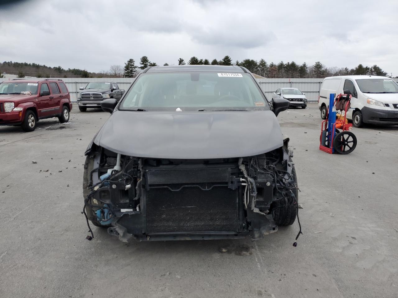 2018 Chrysler Pacifica - Image 5