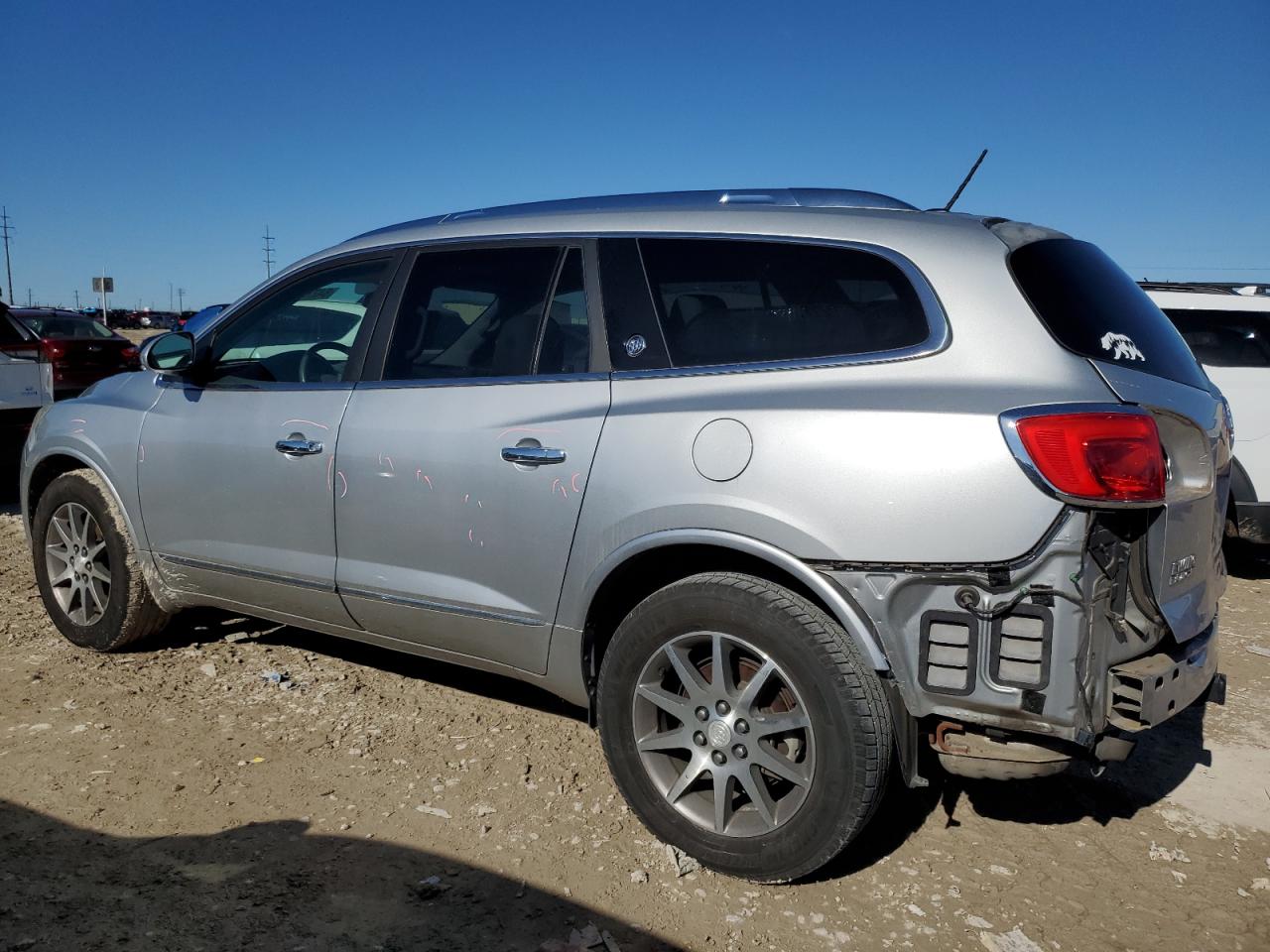 VIN 5GAKRCKD4DJ265568 2013 BUICK ENCLAVE no.2