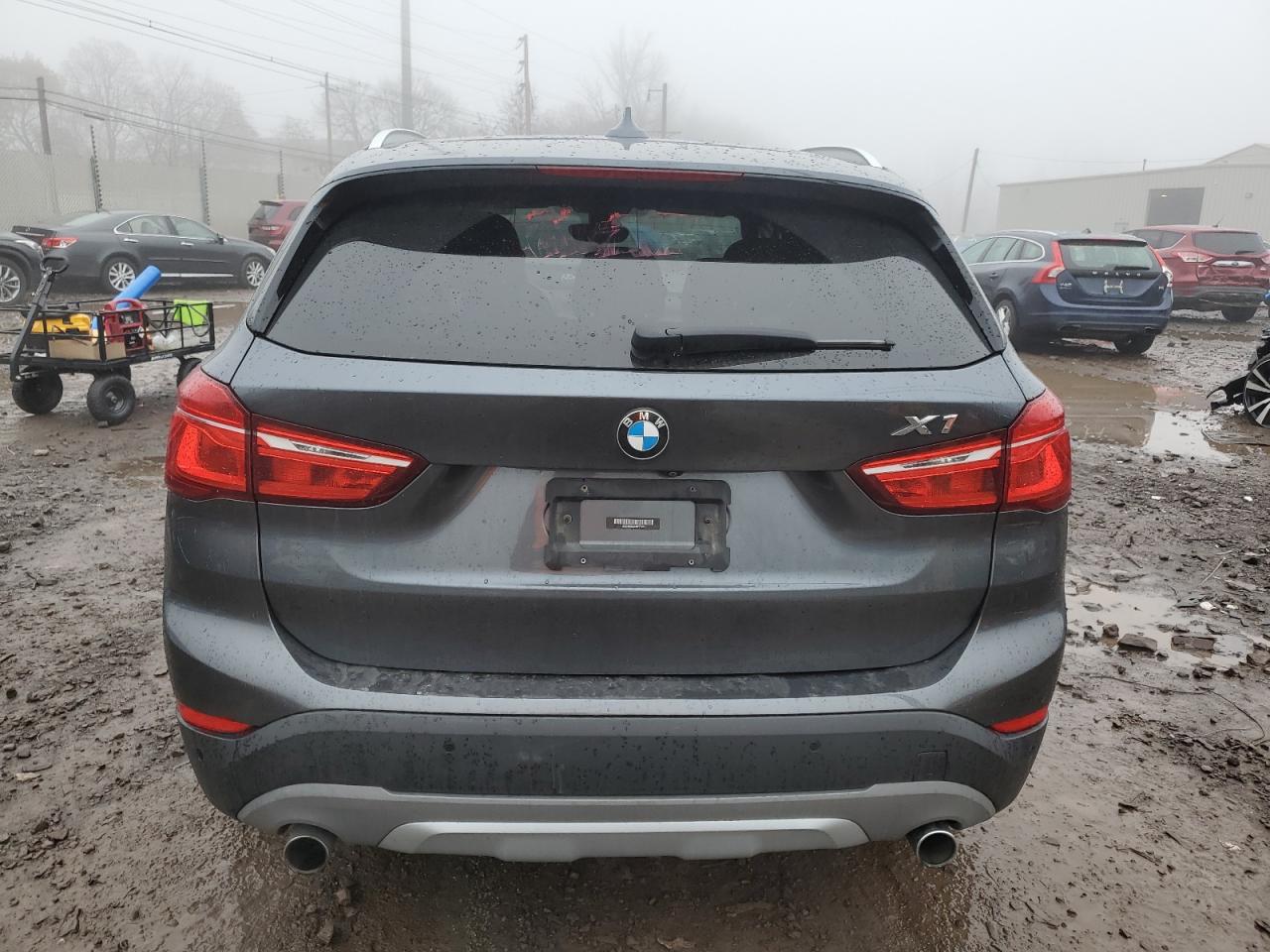 VIN WBXHT3C32H5F77361 2017 BMW X1 no.6