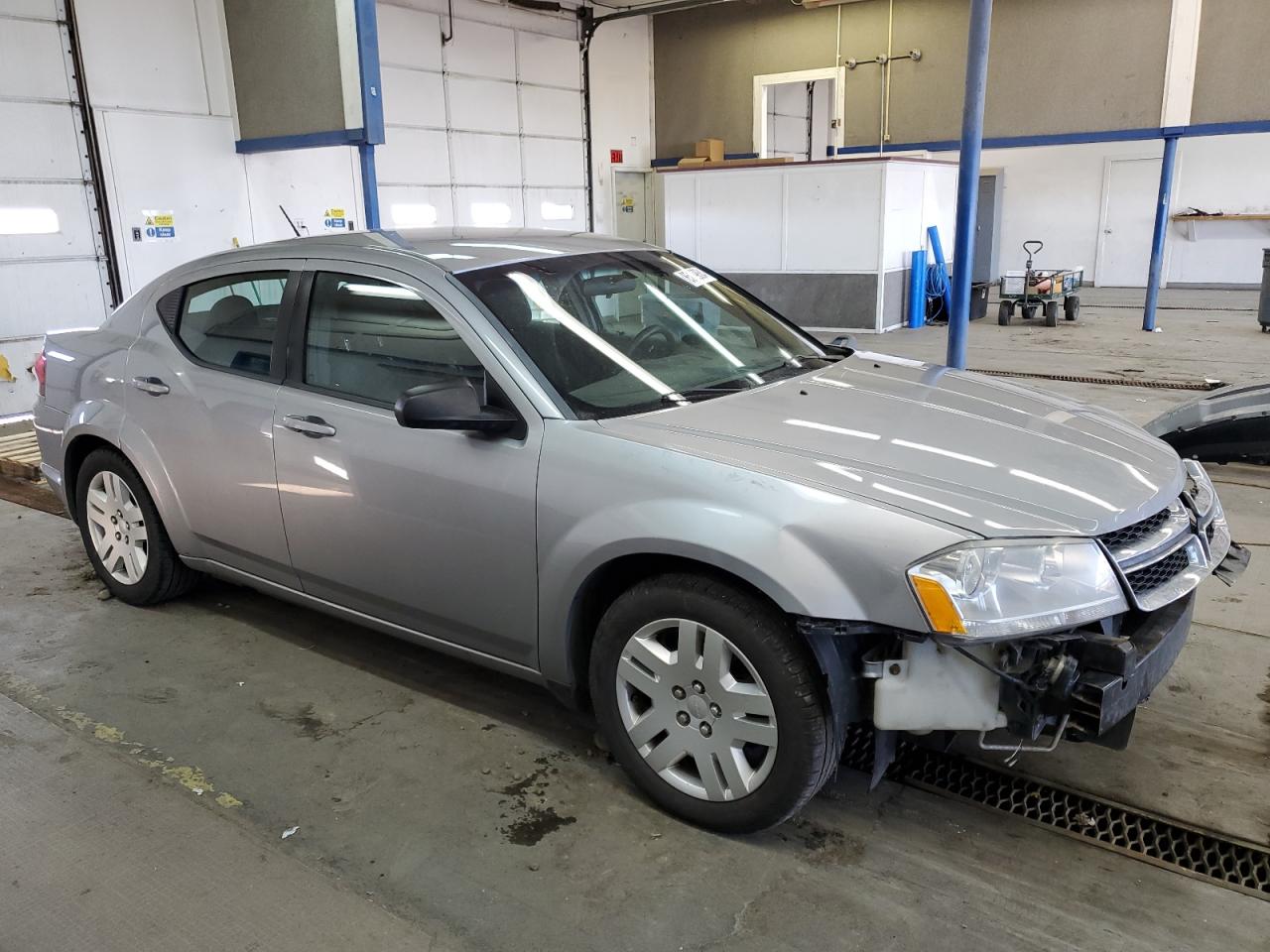 VIN 1C3CDZAB6DN576999 2013 DODGE AVENGER no.4