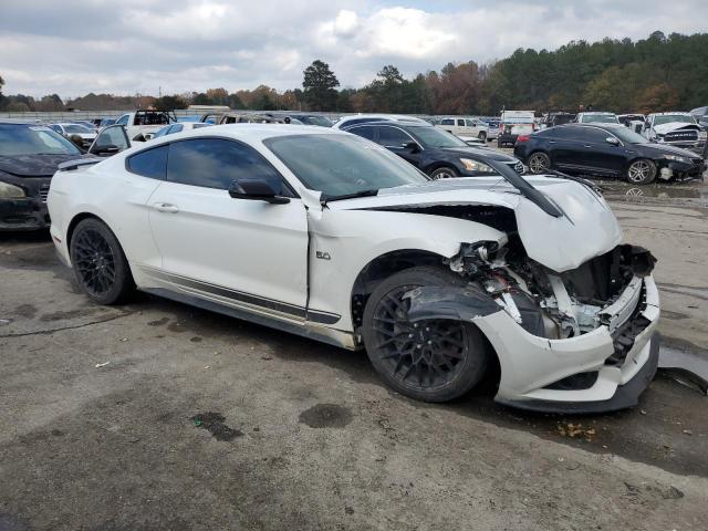  FORD MUSTANG 2017 Biały