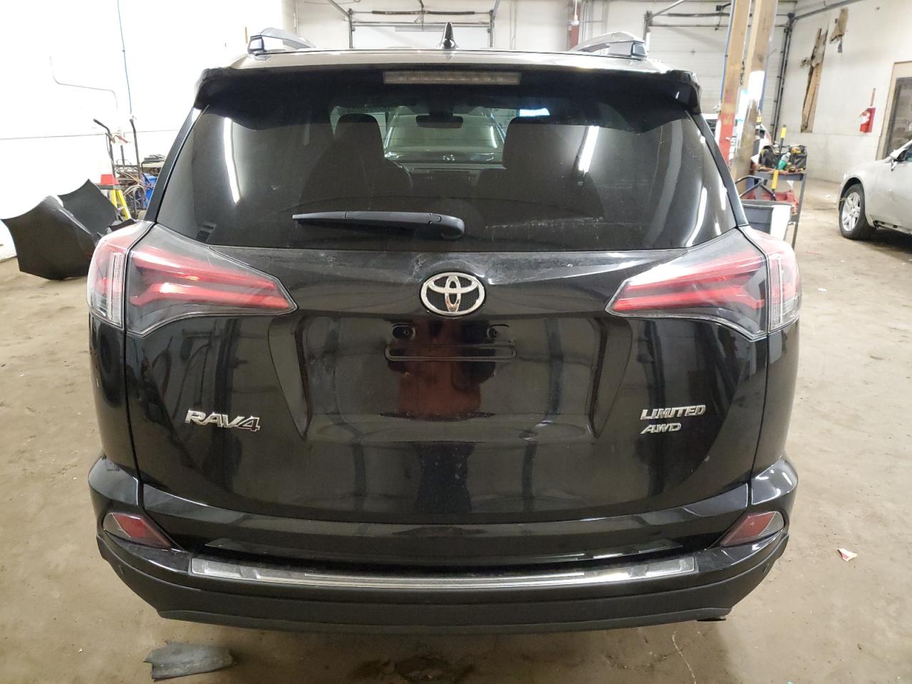 VIN 2T3DFREV4HW638266 2017 TOYOTA RAV4 no.6