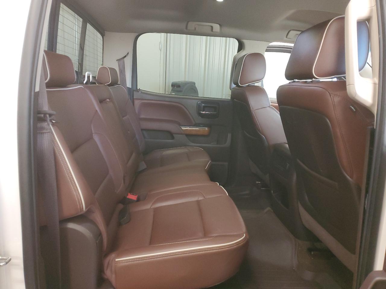 2015 Chevrolet Silverado - Image 11