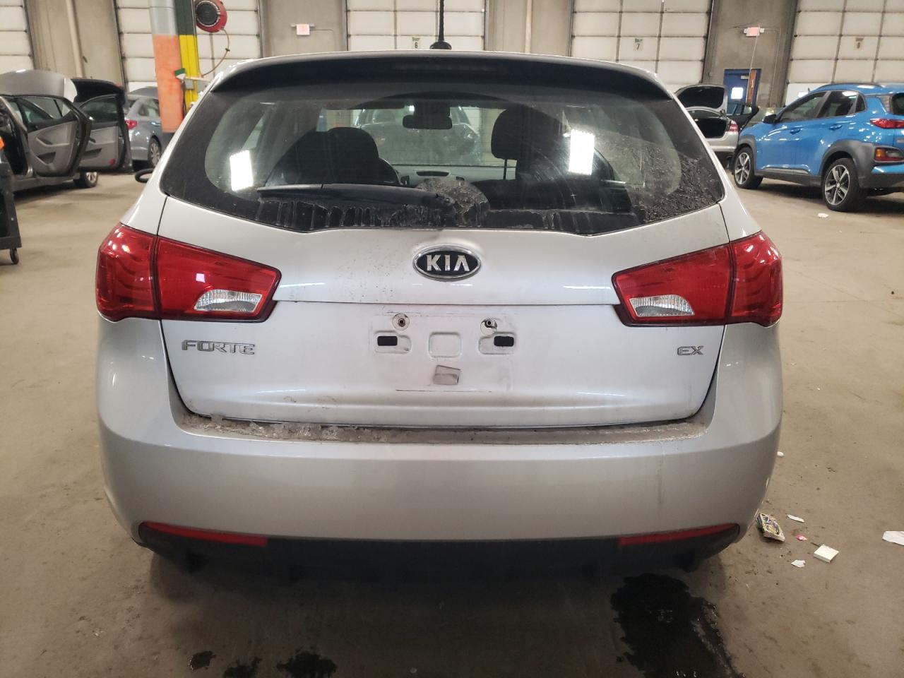 2011 Kia Forte - Image 6