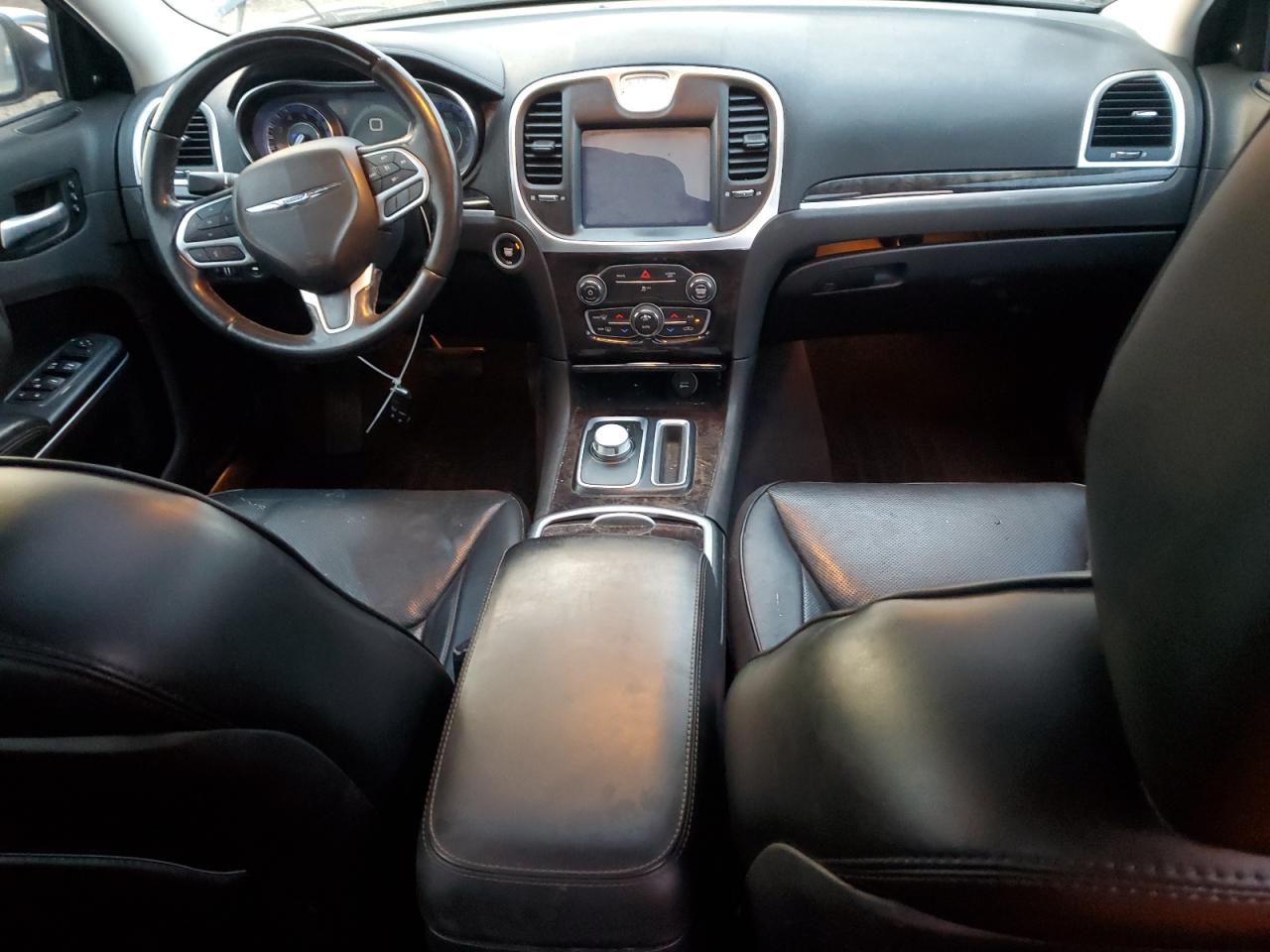 2018 Chrysler 300 - Image 8