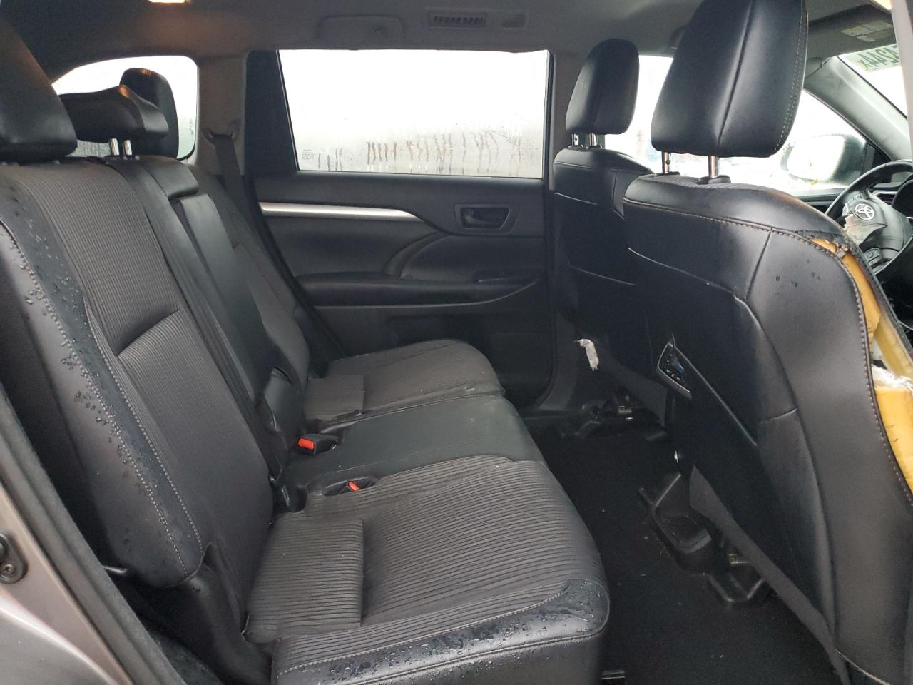 2018 Toyota Highlander Le VIN: 5TDBZRFH4JS885141 Lot: 84854244
