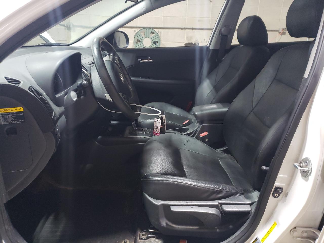 2011 Hyundai Elantra - Image 7