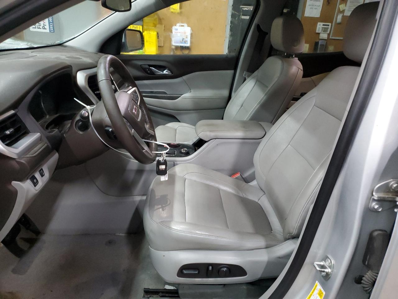 2017 GMC Acadia - Image 7