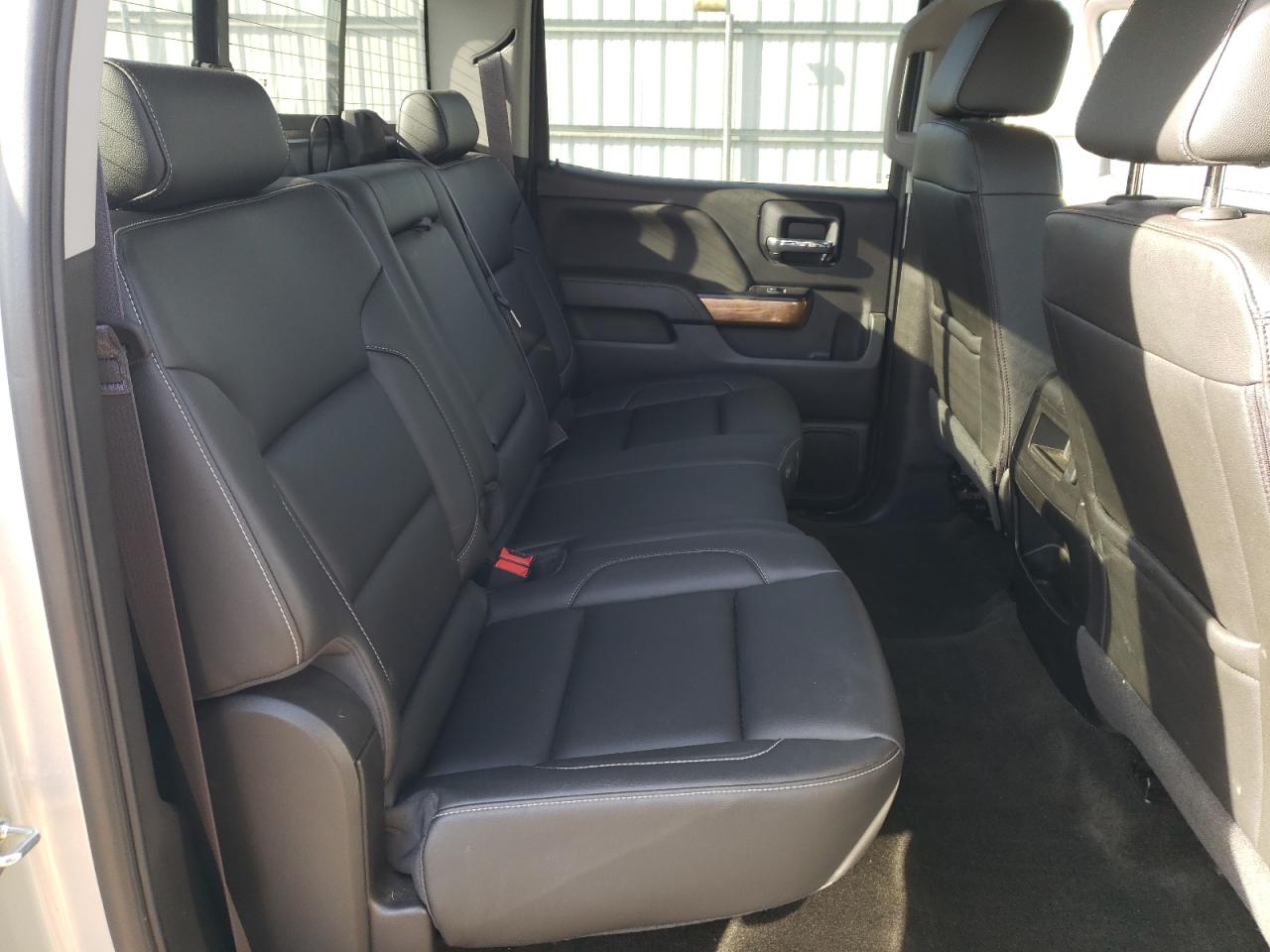 2017 Chevrolet Silverado - Image 10