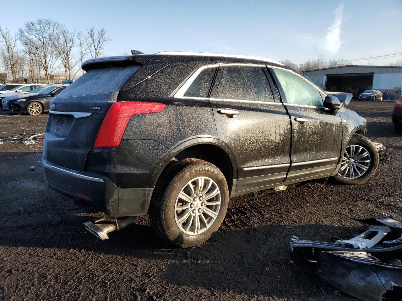 VIN 1GYKNDRS0KZ220768 2019 CADILLAC XT5 no.3