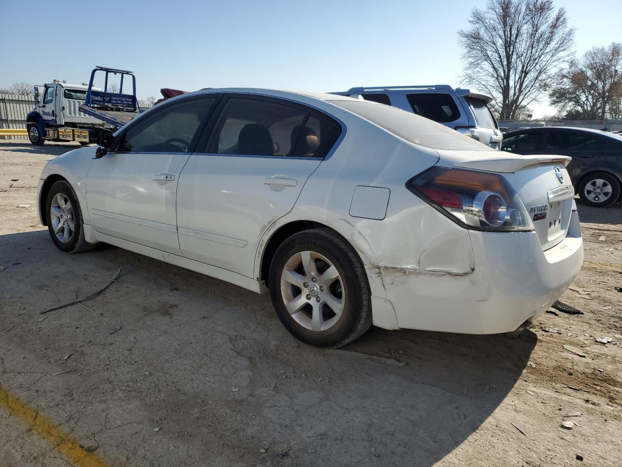 2009 Nissan Altima - Image 2