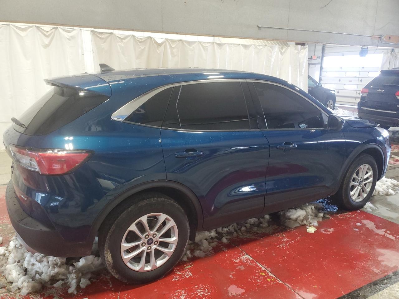 2020 Ford Escape - Image 3