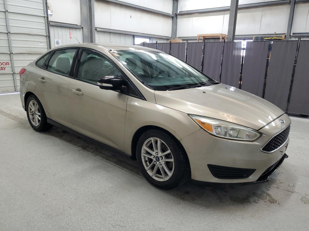 VIN 1FADP3F22GL283619 2016 FORD FOCUS no.4