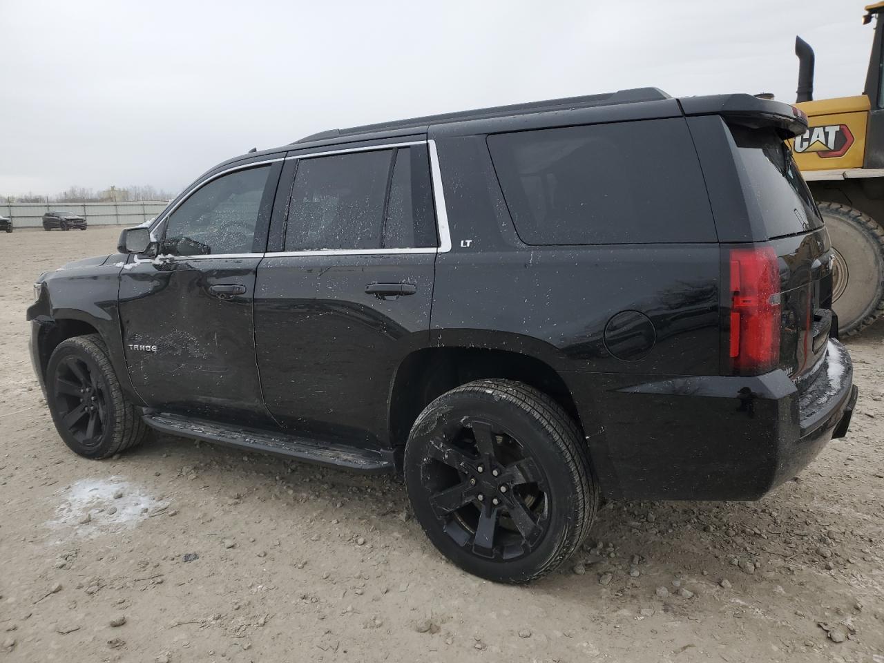 VIN 1GNSKBKC1HR346823 2017 CHEVROLET TAHOE no.2