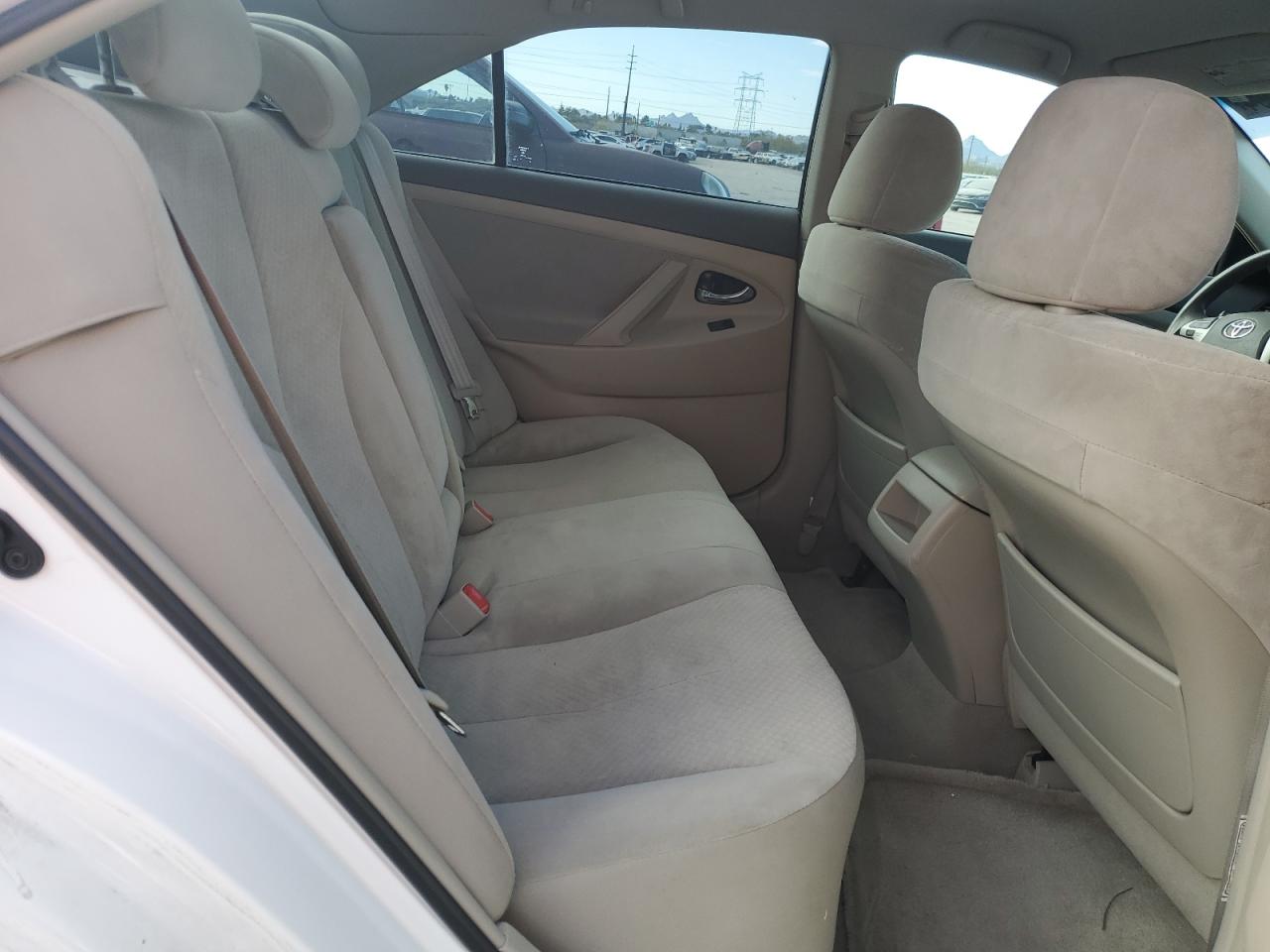 2009 Toyota Camry - Image 10