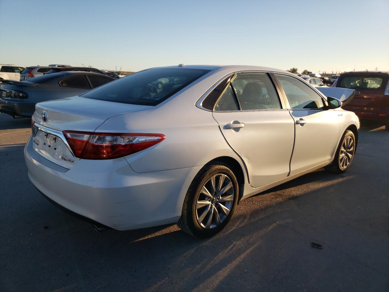 VIN 4T1BD1FK2HU215794 2017 TOYOTA CAMRY no.3