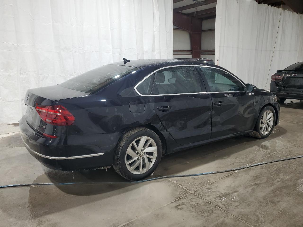 VIN 1VWBA7A3XJC007431 2018 VOLKSWAGEN PASSAT no.3