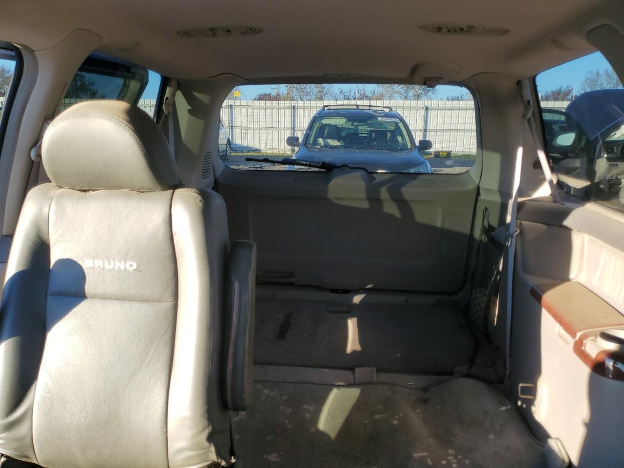 2003 Honda Odyssey - Image 10