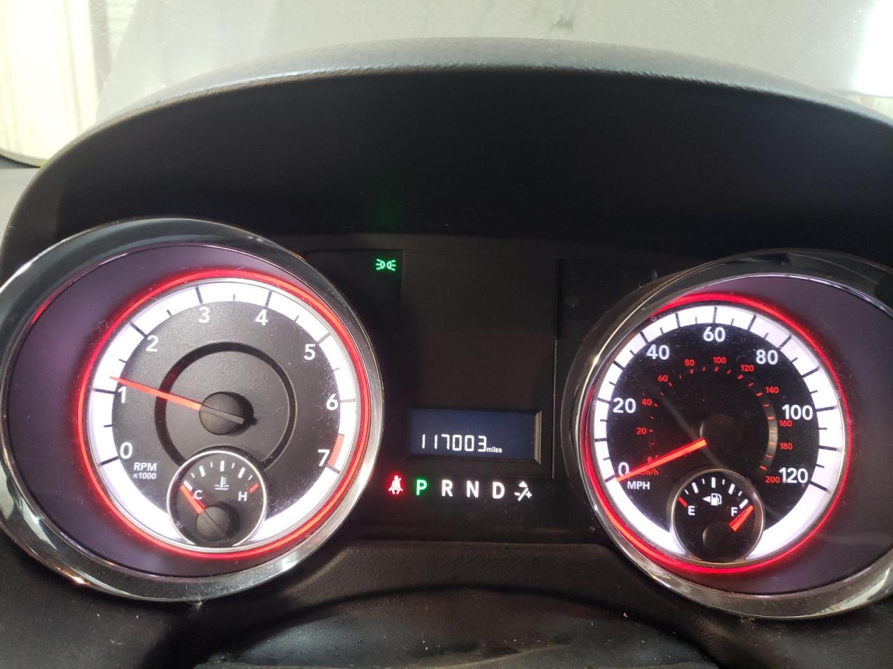 2017 Dodge Caravan - Image 9
