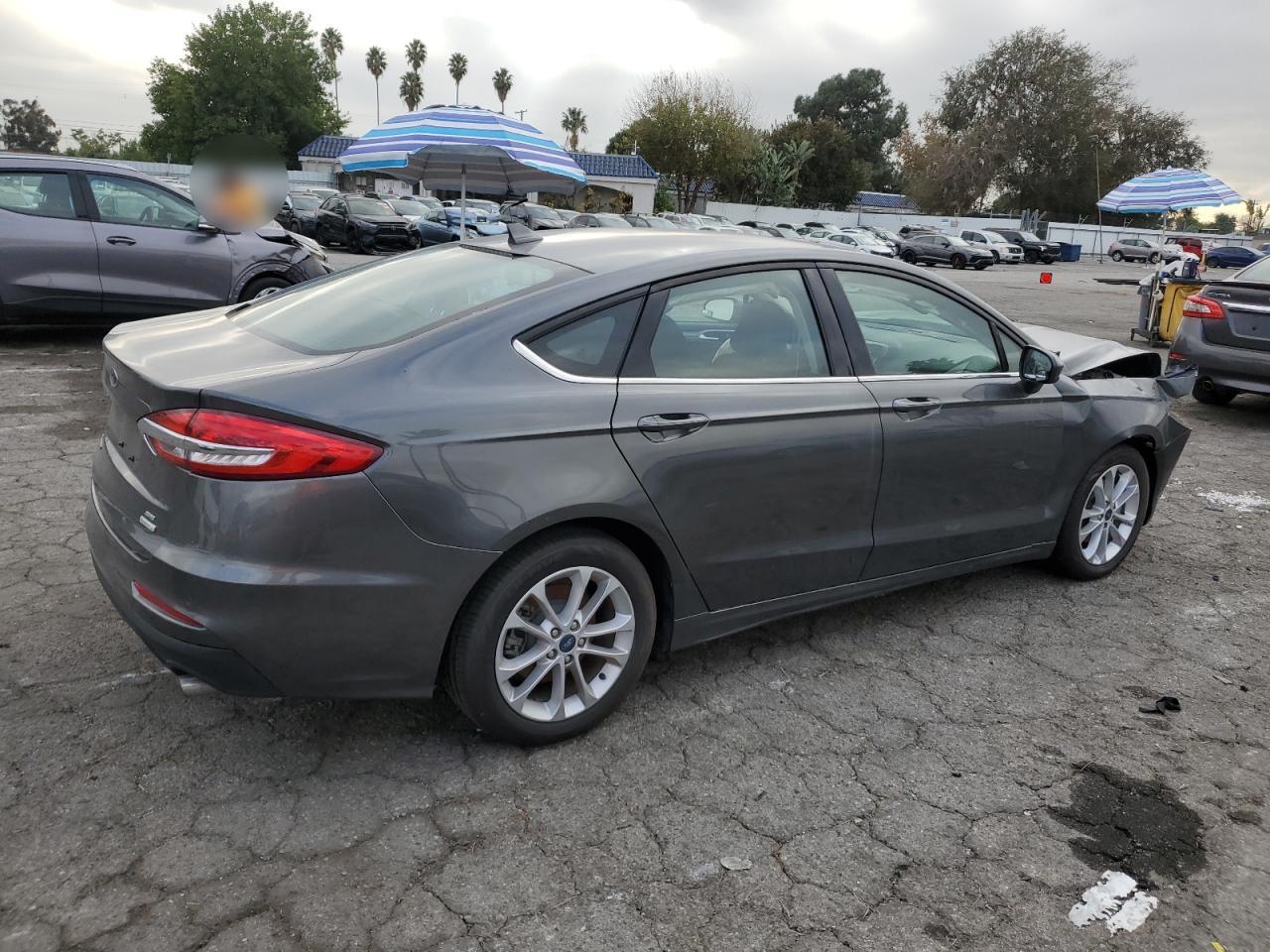 VIN 3FA6P0HD0LR257134 2020 FORD FUSION no.3