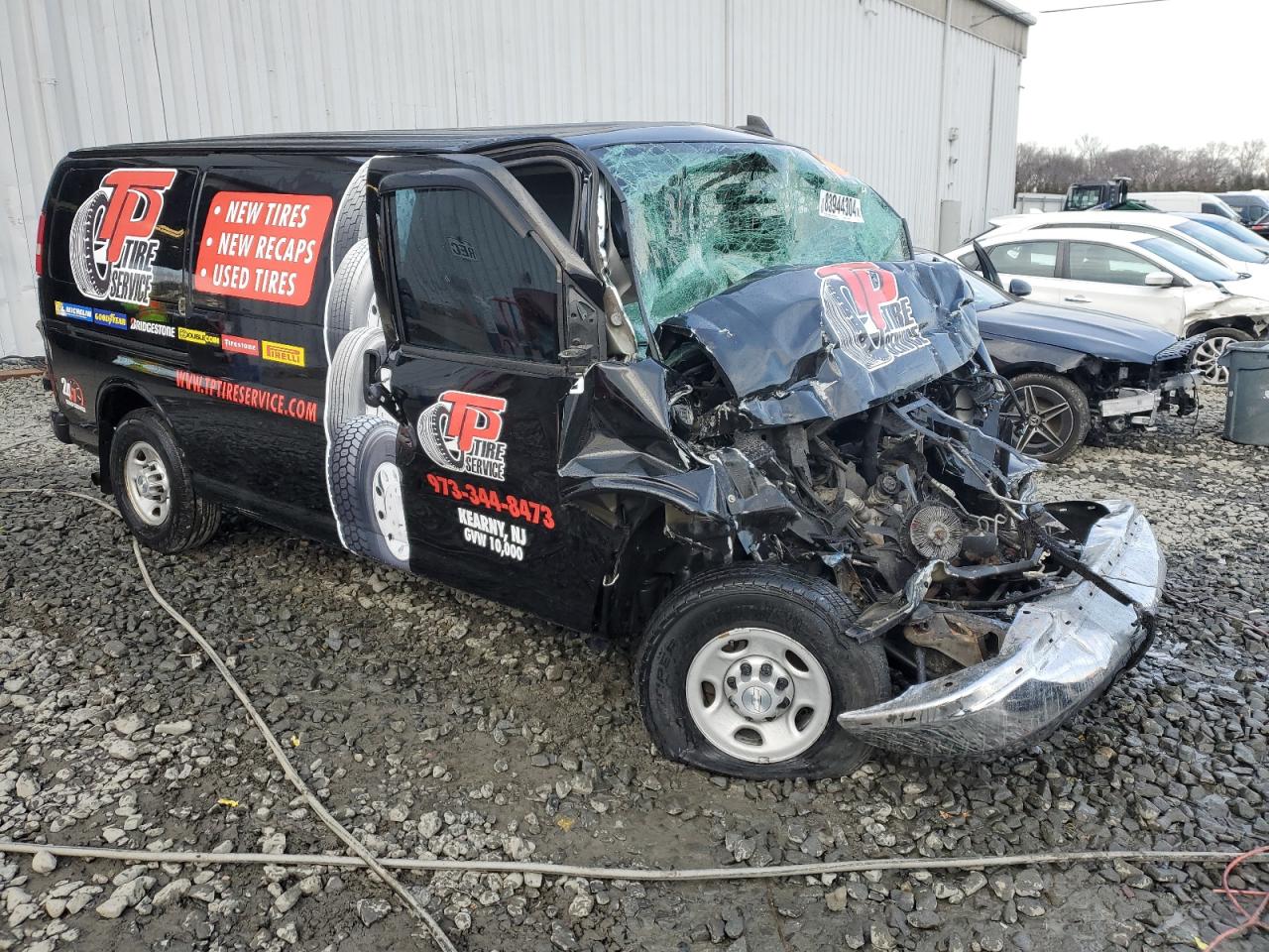 2016 Chevrolet Express - Image 4