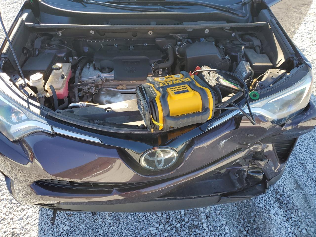 2018 Toyota RAV 4 - Image 13