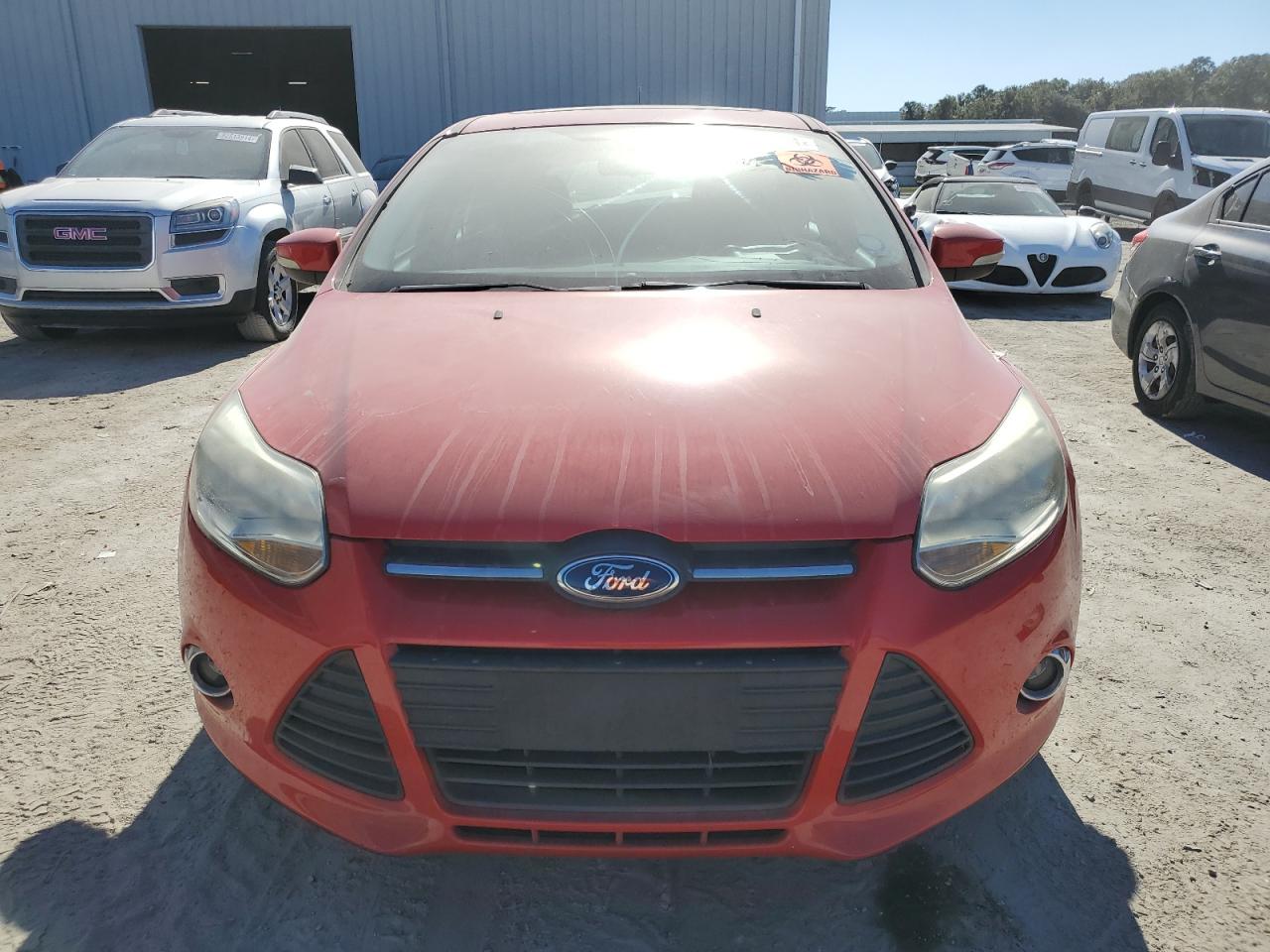 VIN 1FADP3K23EL127317 2014 FORD FOCUS no.5