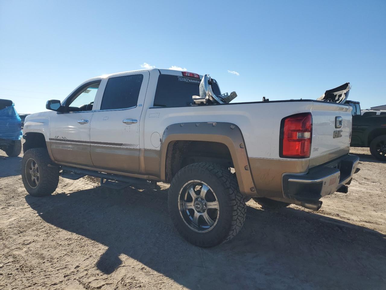 2014 GMC Sierra - Image 2