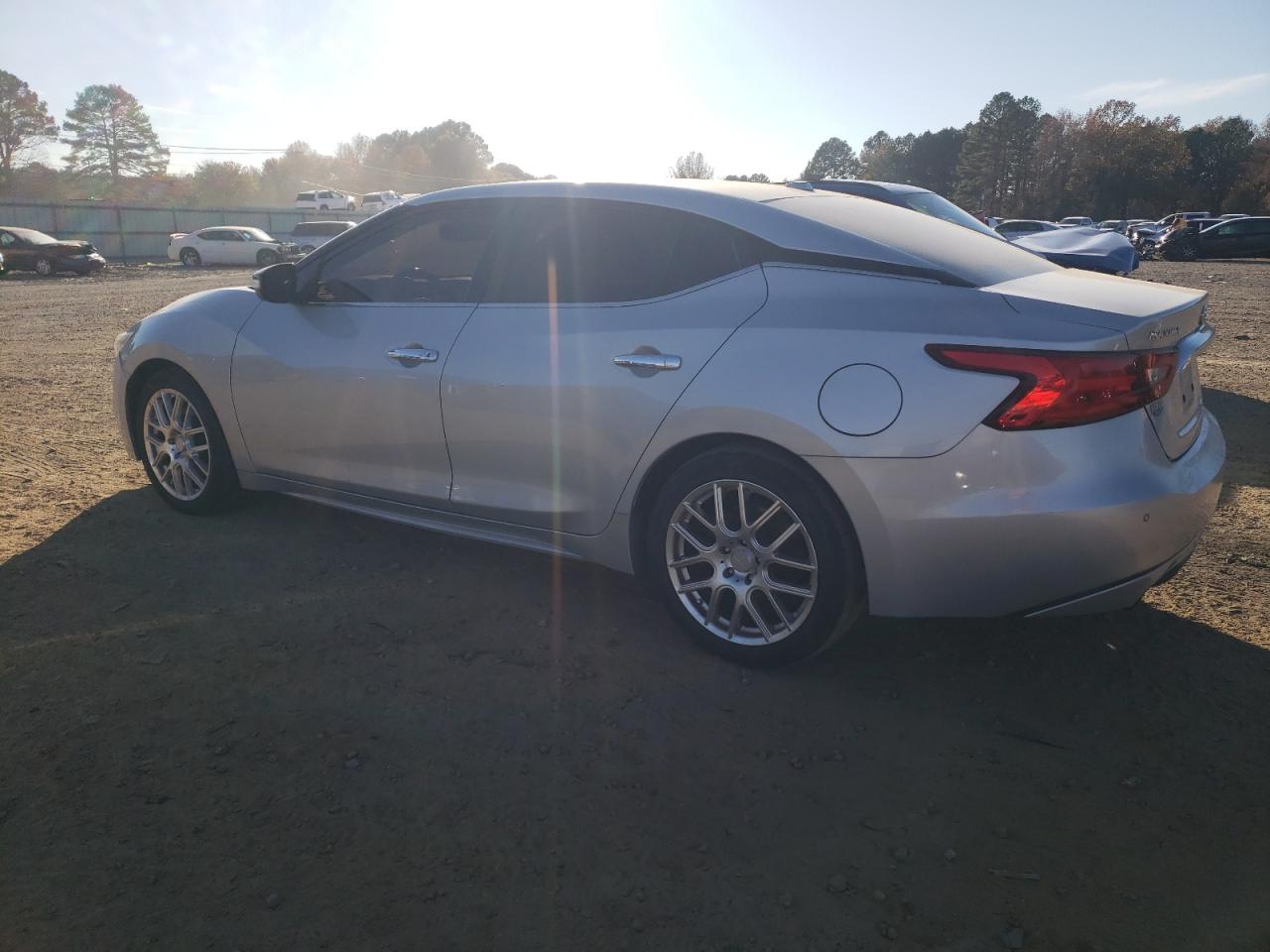 2017 Nissan Maxima - Image 2