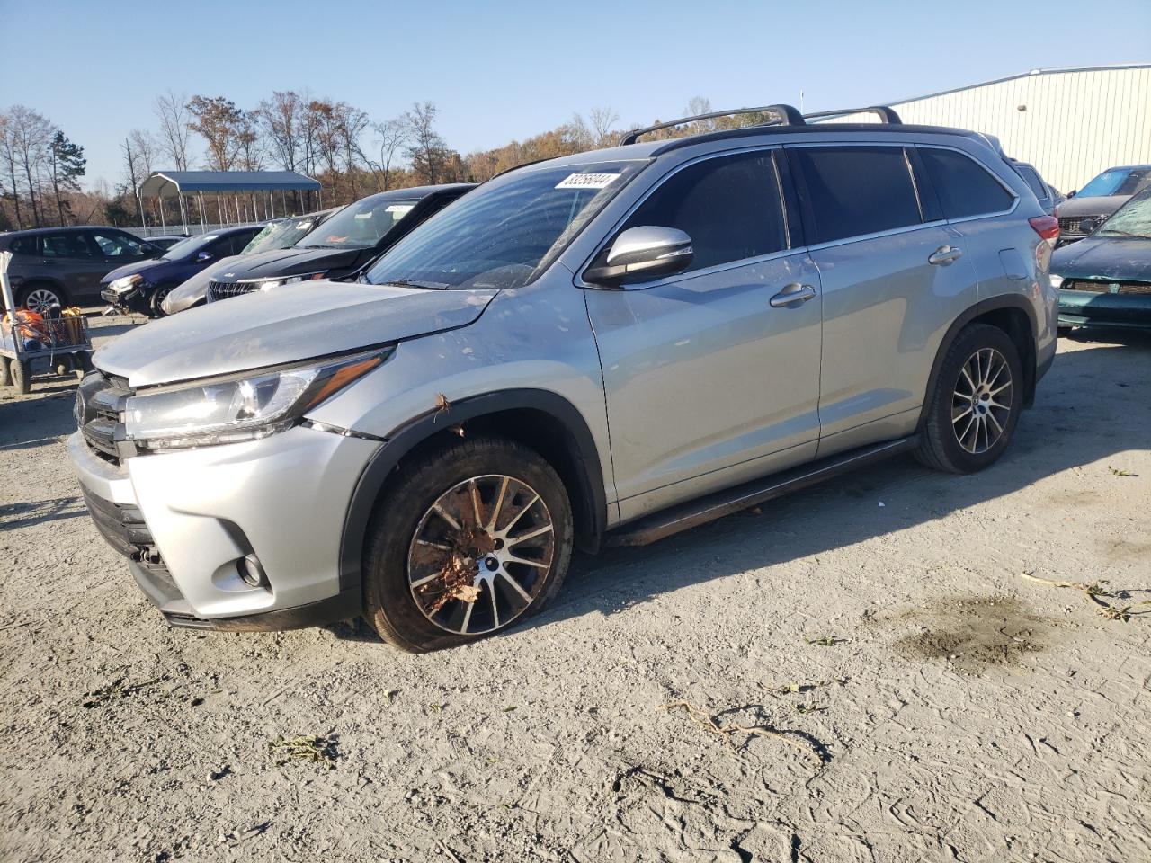 2018 Toyota Highlander - Image 1