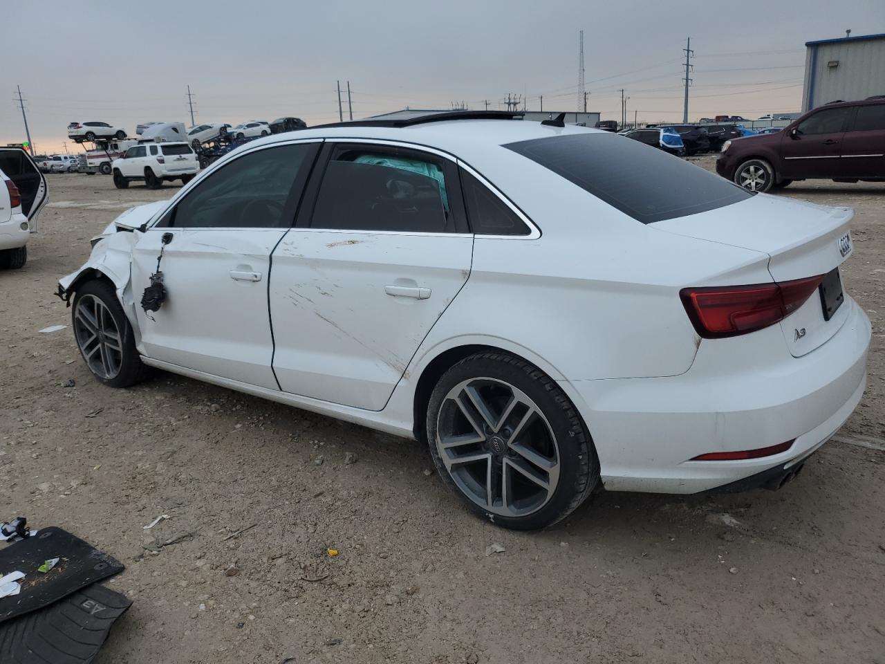 VIN WAUAUGFFXK1014401 2019 AUDI A3 no.2