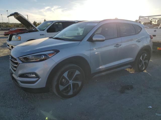  HYUNDAI TUCSON 2018 Серебристый