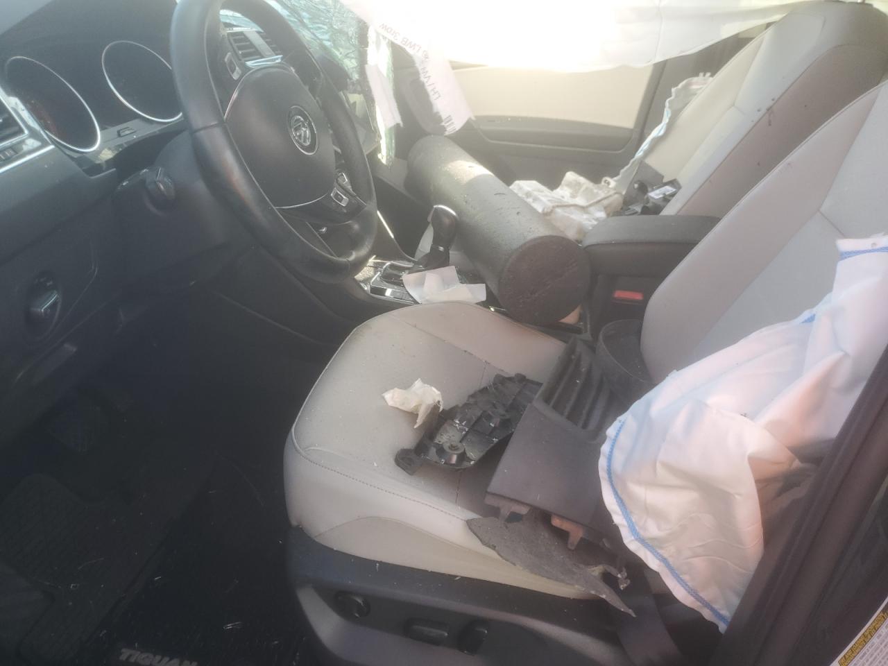 2019 Volkswagen Tiguan - Image 7