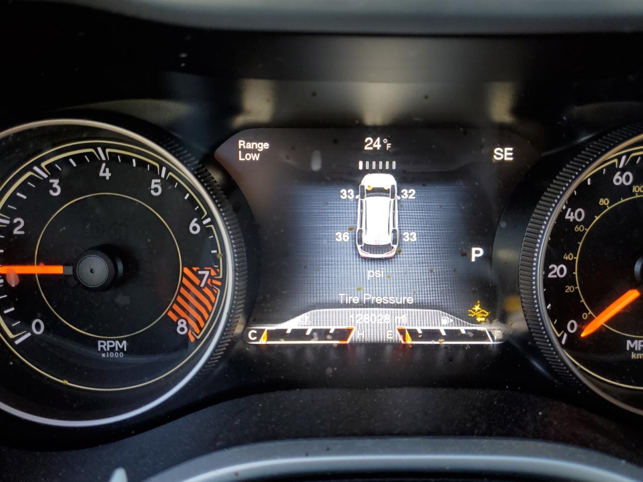 2015 Jeep Grand Cherokee - Image 9