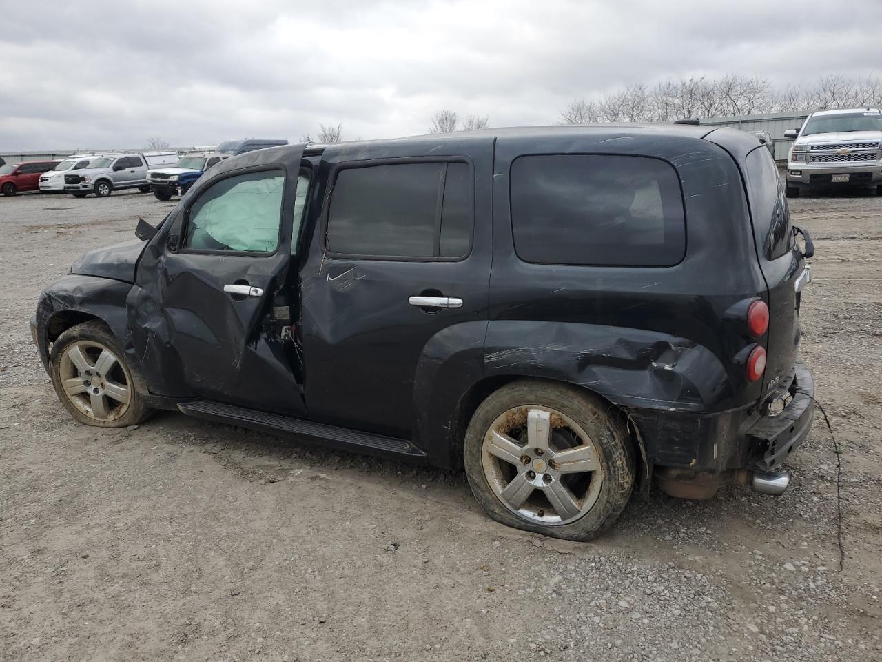 2011 Chevrolet HHR - Image 2