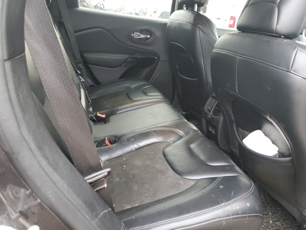 2021 Jeep Grand Cherokee - Image 11