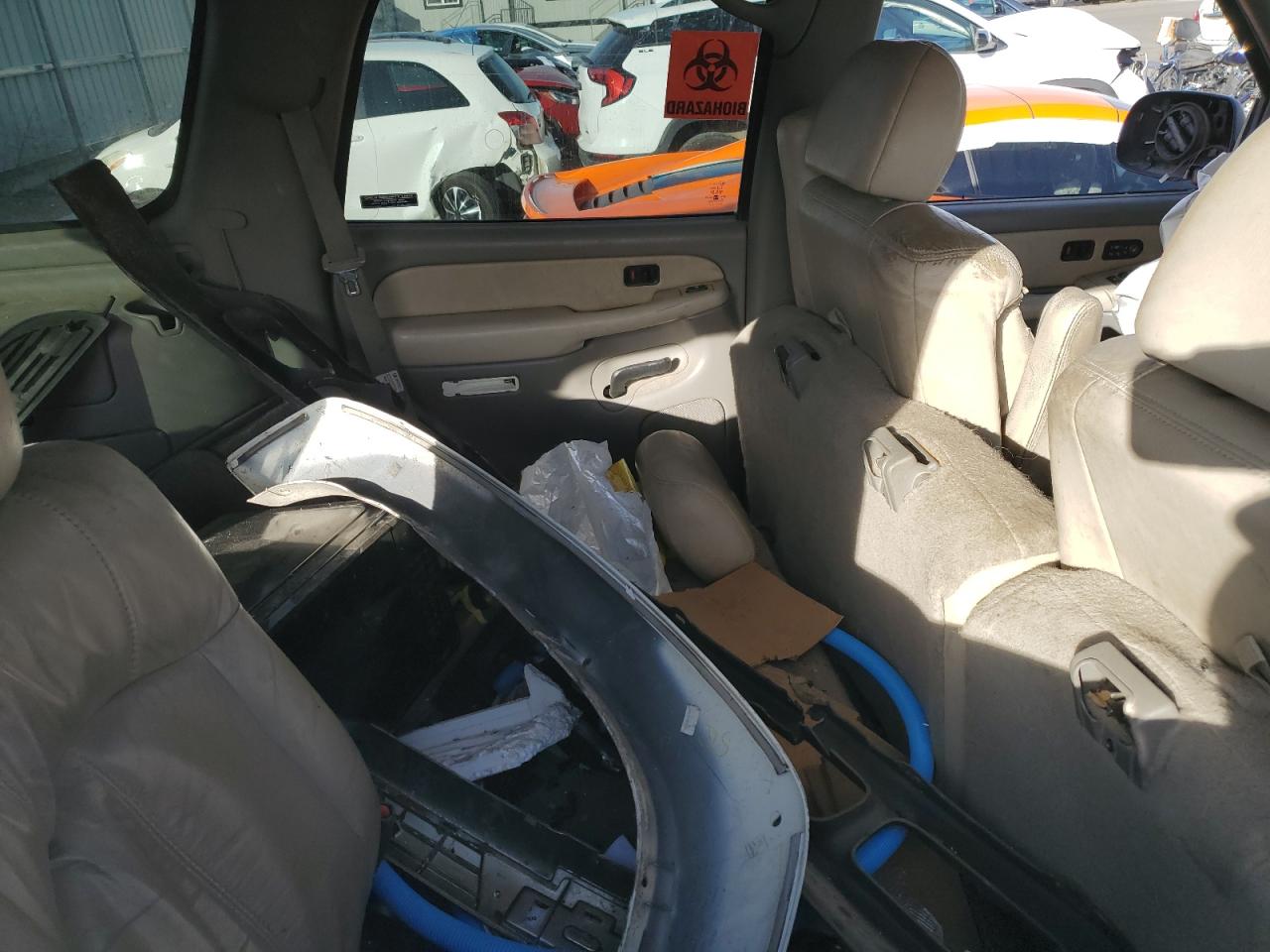 2002 Chevrolet Tahoe - Image 11