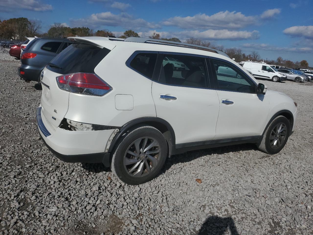 2014 Nissan Rogue - Image 3