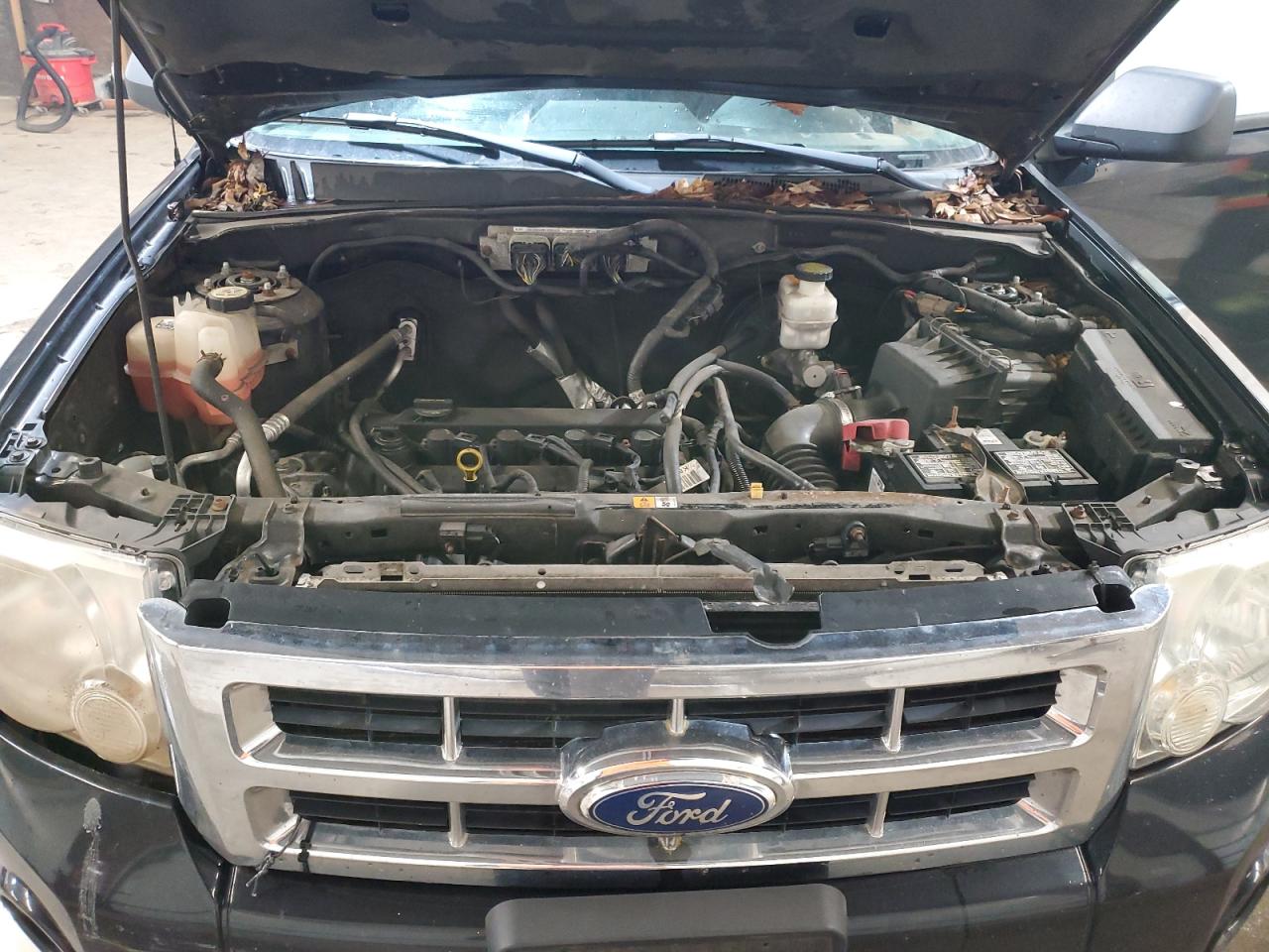 2011 Ford Escape - Image 13