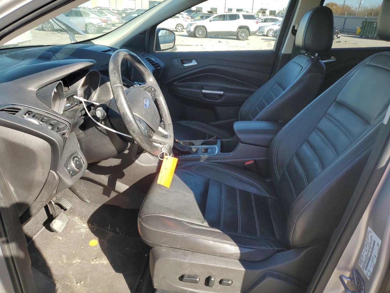 VIN 1FMCU0J92HUA25562 2017 FORD ESCAPE no.7