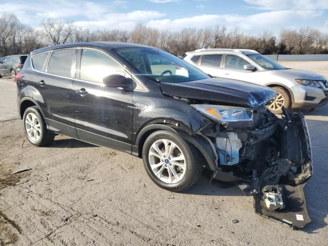  FORD ESCAPE 2019 Czarny