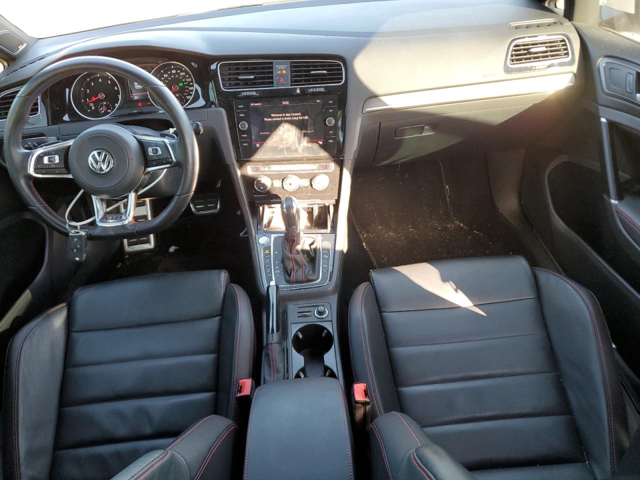 2018 Volkswagen GTI - Image 8