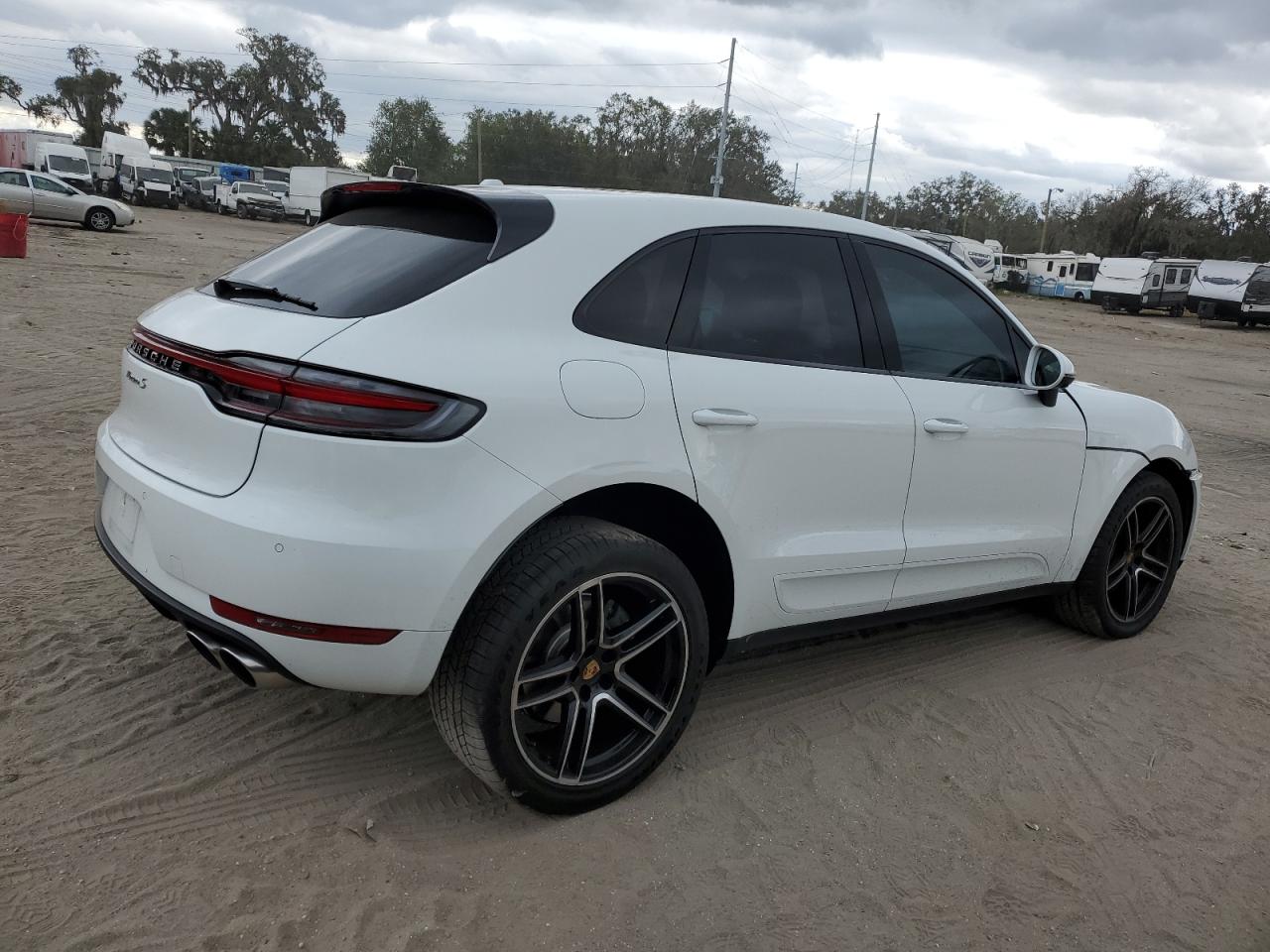 2021 Porsche Macan - Image 3