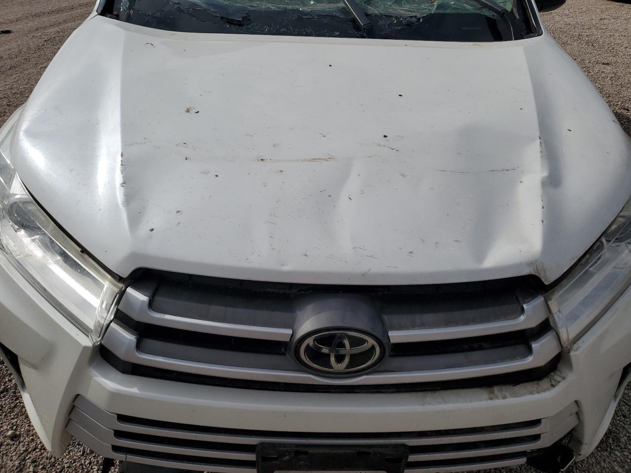 2018 Toyota Highlander - Image 12
