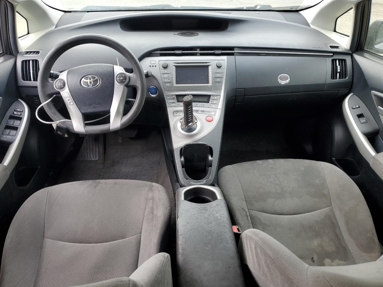 2015 Toyota Prius - Image 8